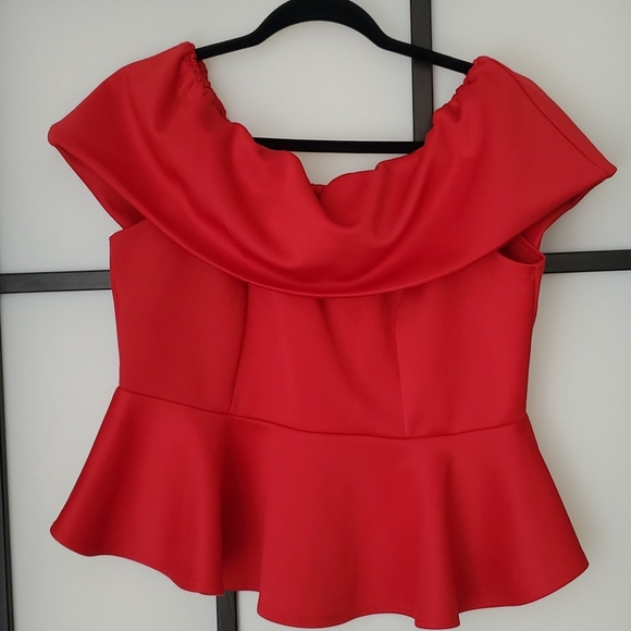 Women's Plus Size 2X Red Top & Skirt Set - Picture 2 of 5